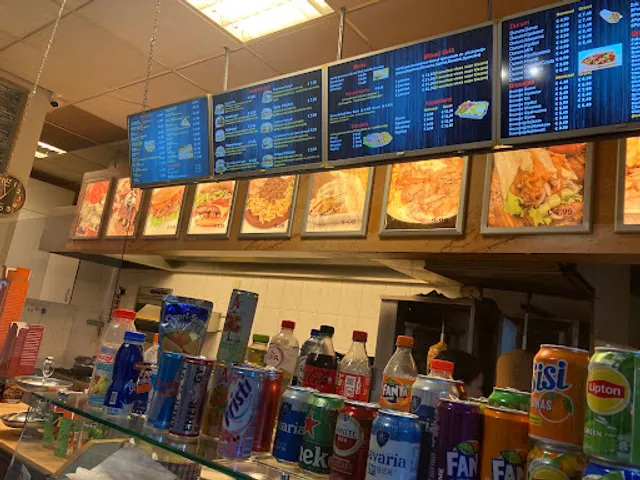 Quanta Costa Restaurant