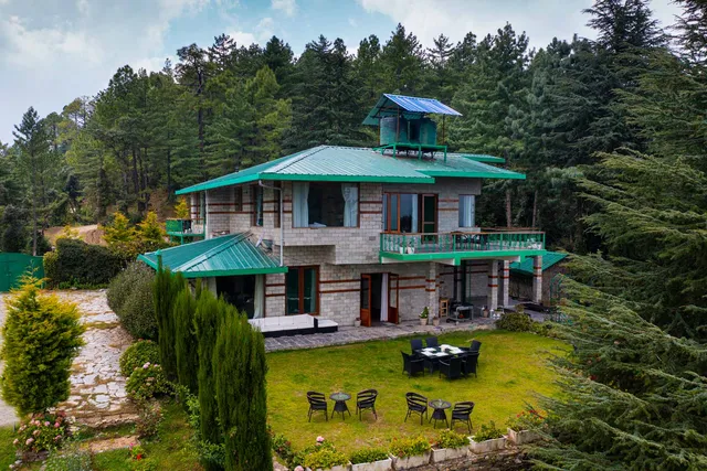 StayVista at The Woods - Chail | 5 BHK Luxury Villa
