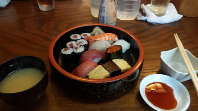 Kadoyanagi Sushi