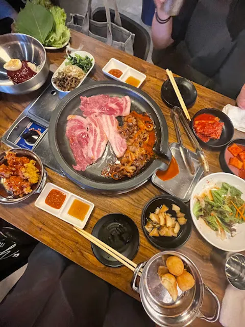 Ichunjipu Shinokubo Korean Restaurant