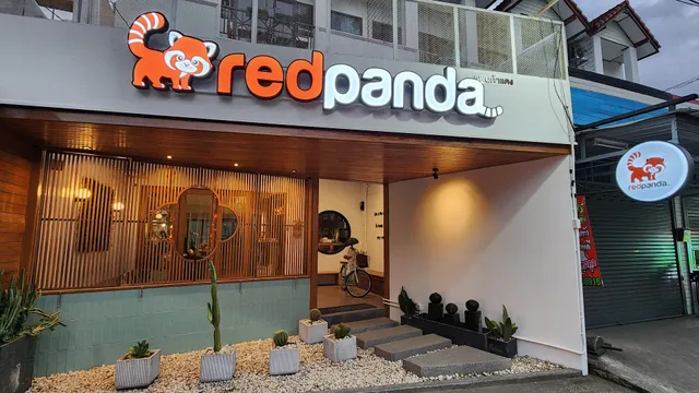 Red Panda Hostel & Cafe