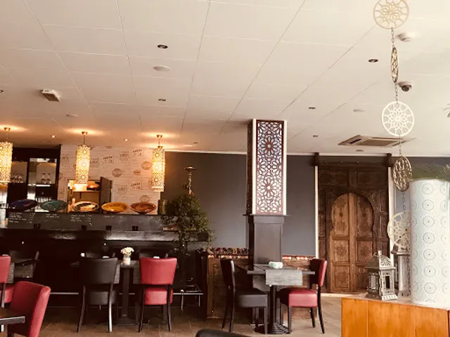 Grand Cafe Leyaal ( گراند کافه لیال )