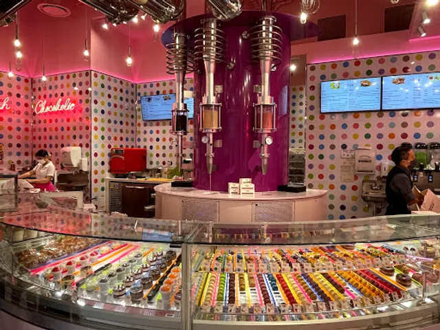 SWEET SIN Bakery & Cafe at The LINQ Promenade