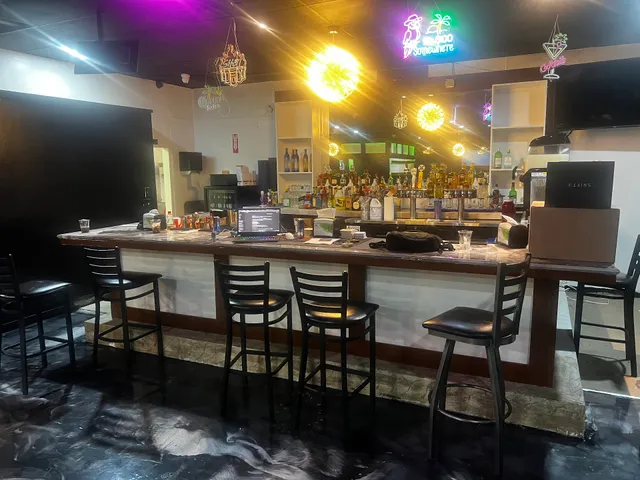 Tejanitas Bar & Lounge