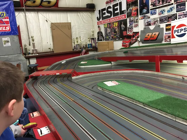 J & J Model Car Race Place