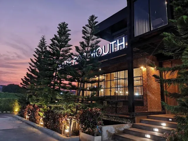 Made For Mouth Cafe Hq