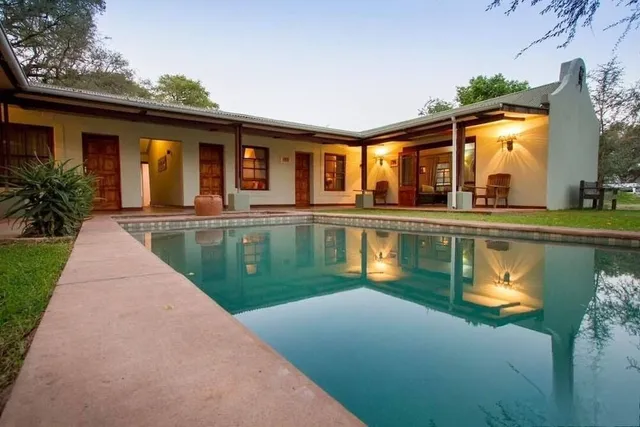 Thorn Tree House and Tented Camp