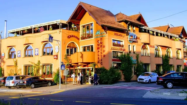 Complex Turistic Max International