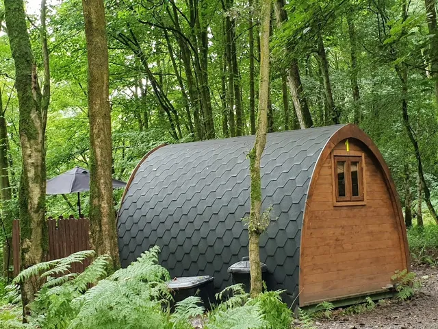 Broomhills Farm River Eco Pods