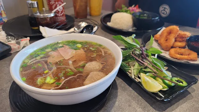 Pho Anh Hotpot & Crawfish