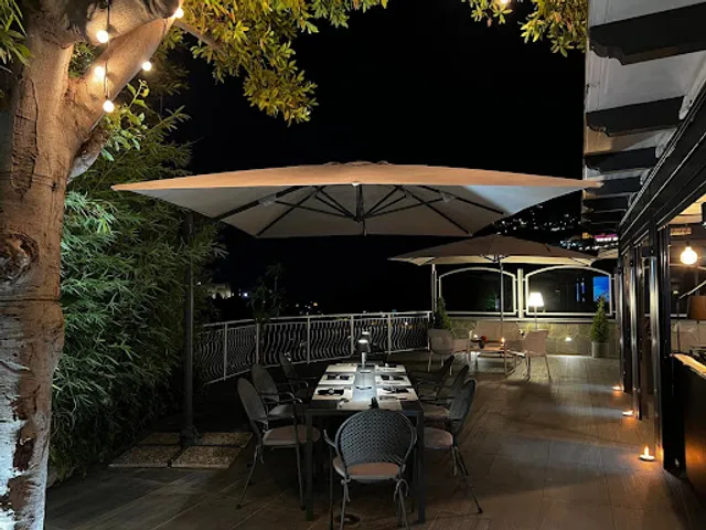 Pantarei food&love Braceria luxury champagne bar