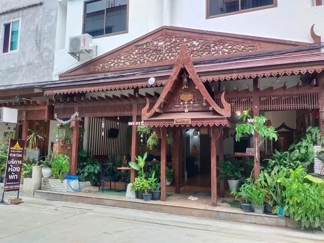 ศาลาไทยโดยคุณพัทธ์ชะอำ