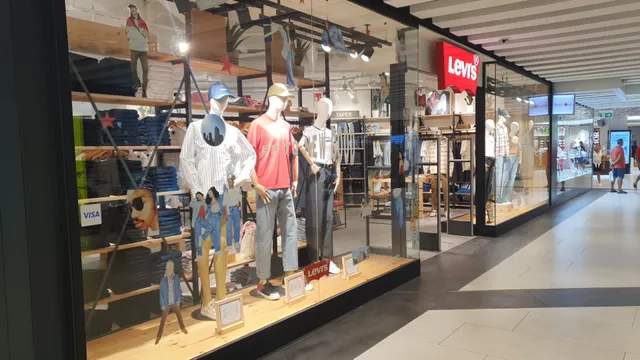 Levi's® Larios
