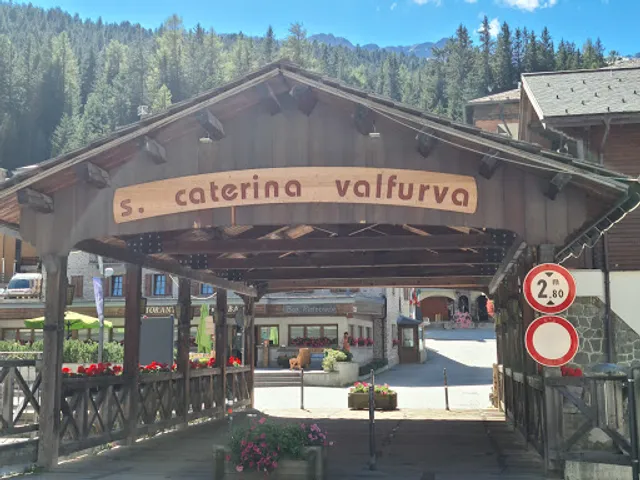 Centro La Fonte - Bar & Ristorante Servizio ristorazione solo a mezzogiorno