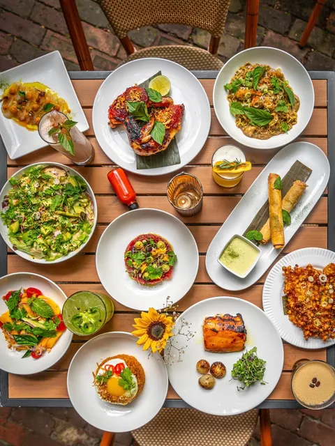 Wayan & Ma·dé Out East at EHP Resort & Marina