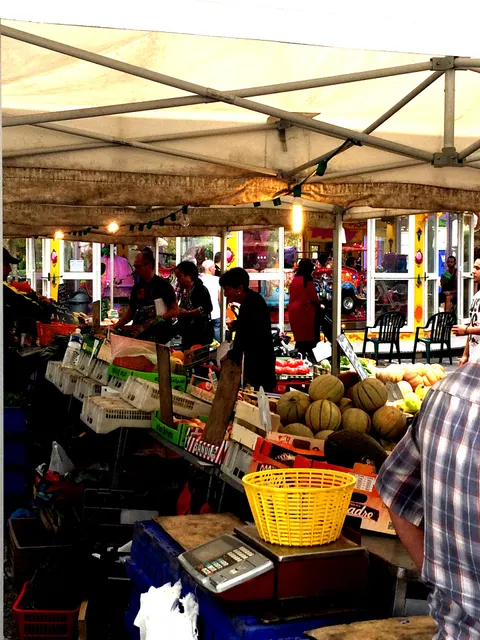 Place Tastevin Mercato Quartiere