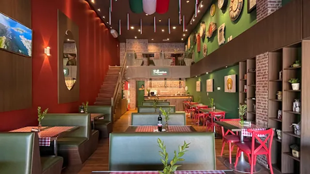 Fettuccine Pasta e Pizza