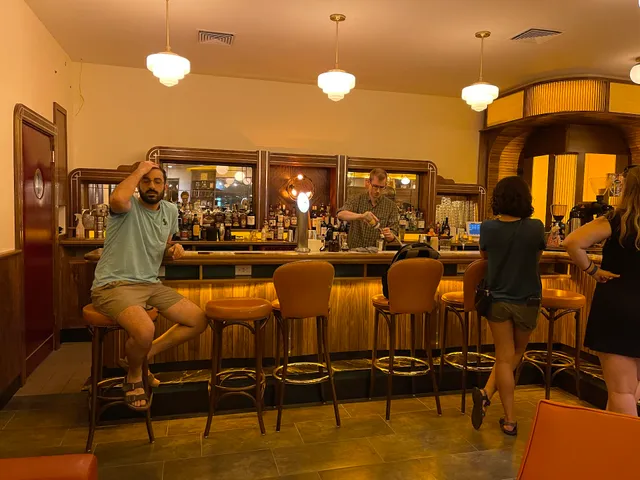 Leopold's Books Bar Caffè