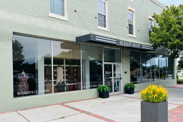 Mirror On Main Boutique