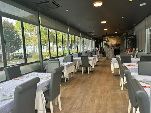 Ristorante Bar Pizzeria Al Teatro - Specialità Cucina Indiana e Italiana