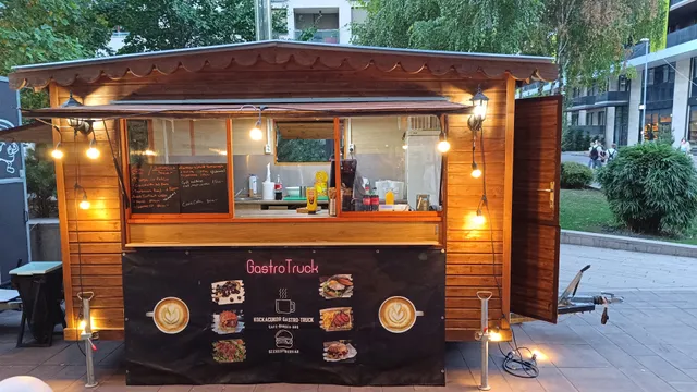 Hamburkert - Kockacukor FoodTruck