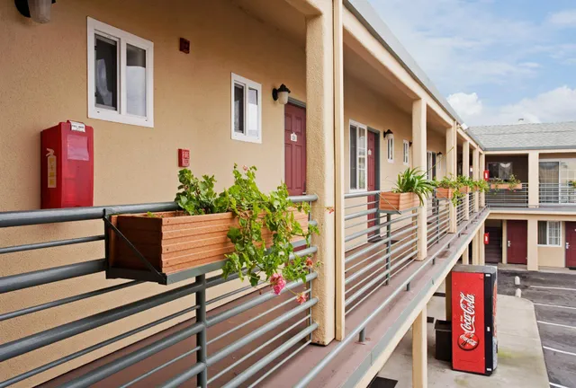 Pacific Best Inn Seaside CA Hotel