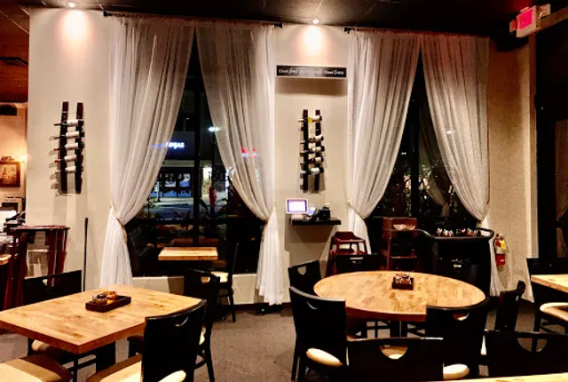 Sole Mio Kitchen & Bar