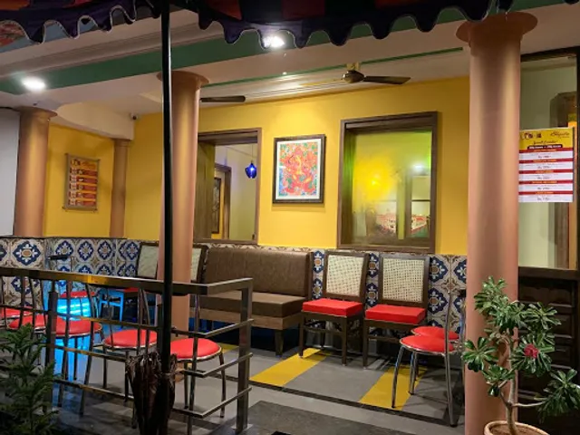 Shri Sangeethas (Thillainagar, Trichy) Veg. Restaurant | Sweets | Savouries