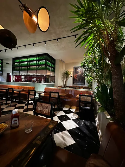 Jo Cafe & Restaurant