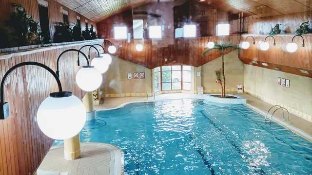 Crowhurst Park | Holidays | Lodges | Leisure