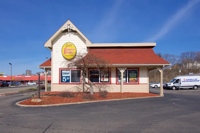 Lee's Famous Recipe Chicken