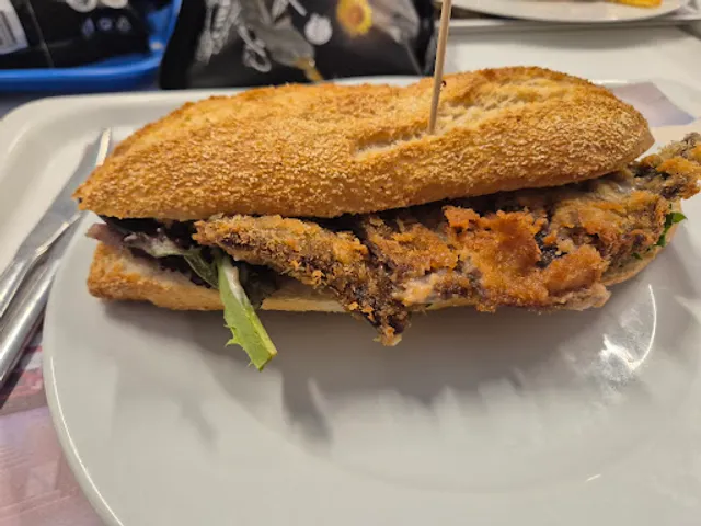 Capricorn Restaurant & Club