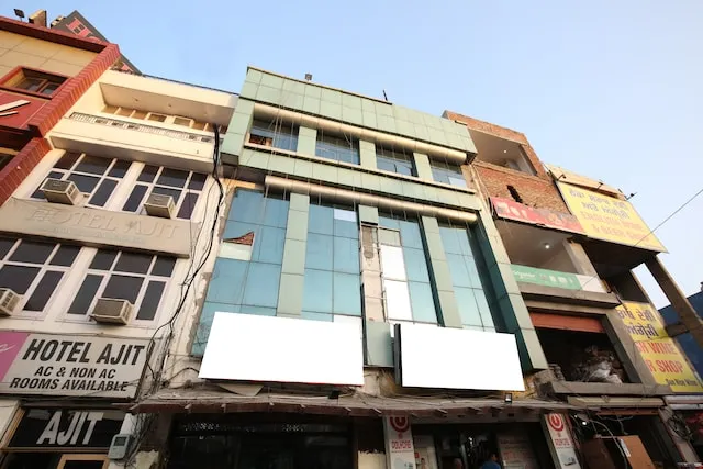 OYO 12354 Hotel Sangreela