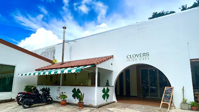 Clovers Irish Cafe