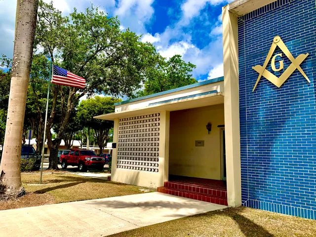 Royal Palm Lodge 100 F&a