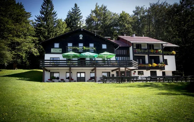 Planinski dom na Kalu