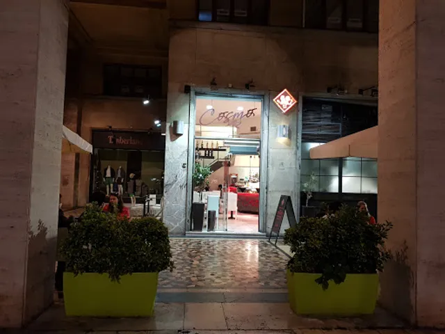 Bar Cosmo