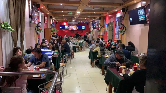 Tia Julia Sanguchería "RUBIO"