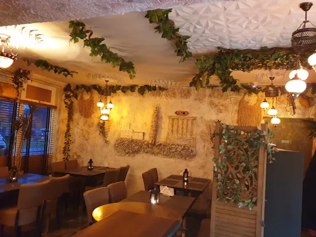 Sarah Afhaalcentrum Shoarma-Pizza's