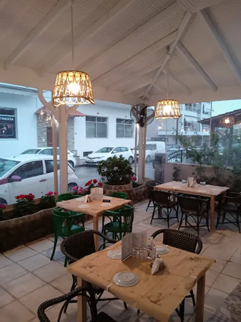 Μάγια τσιπουράδικο