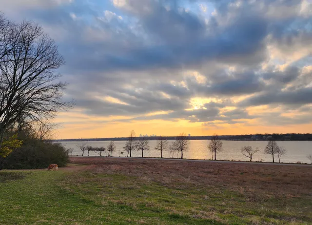 Dreyfuss Club Point - White Rock Lake Park