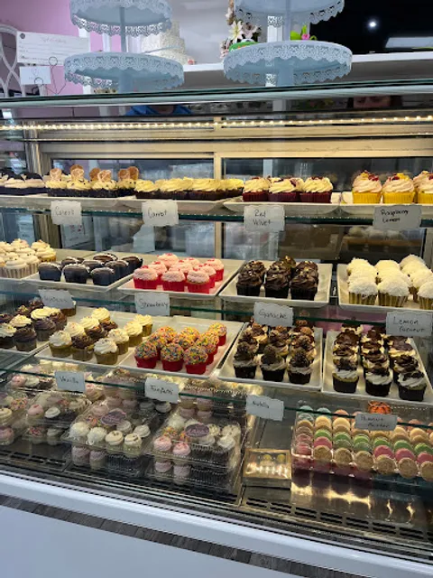 Alina's Cakes and Cookies