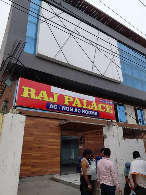 Hotel Raj Palace