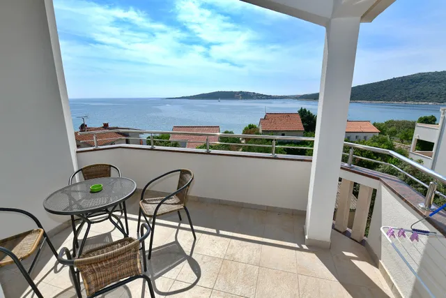 ERIPHIA Seaview Apartments