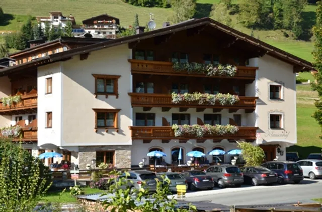 Hotel & Pension Klausenhof - Hopfgarten Wildschönau