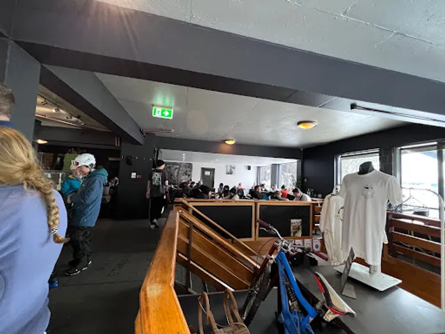 The Last Hoot - Cafe, Bar & Pizzeria