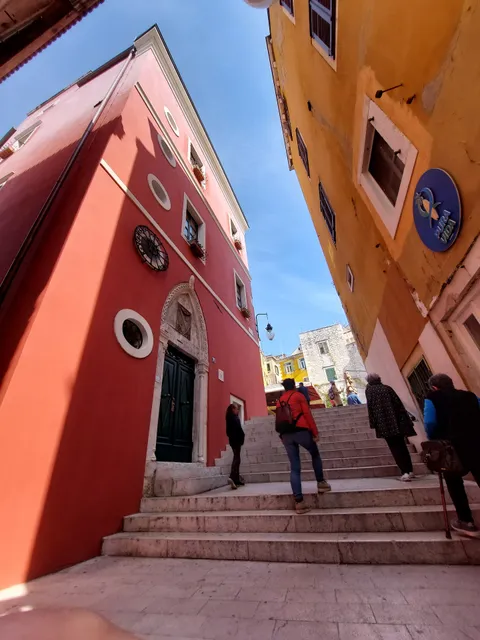 Studio Vicencin Place