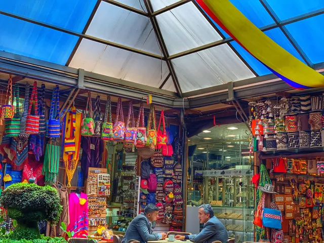 Centro Comercial la Casona del Museo