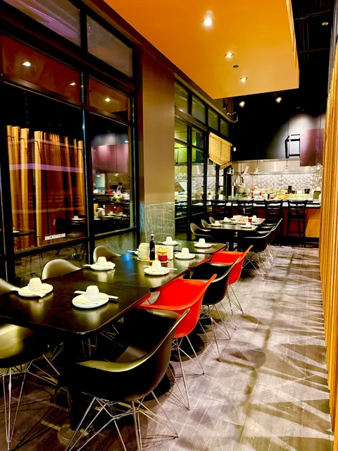 Lan’s Noodles & Dumplings 兰州拉面