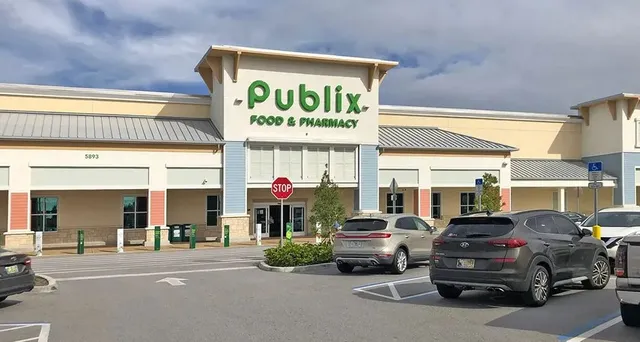 Cove Shopping Center